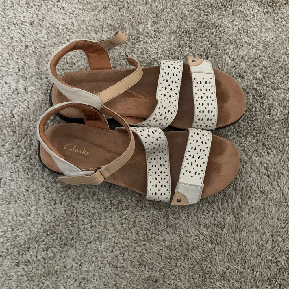 Clarks KITLY WAY Women's Leather Strap Sandals White Multiple Sizes NIB